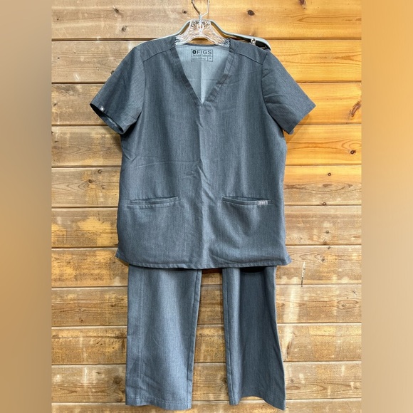 Axim Cargo Scrub Pants & 3 Pocket Top FIGS Matching Scrub Set Medium Gray
